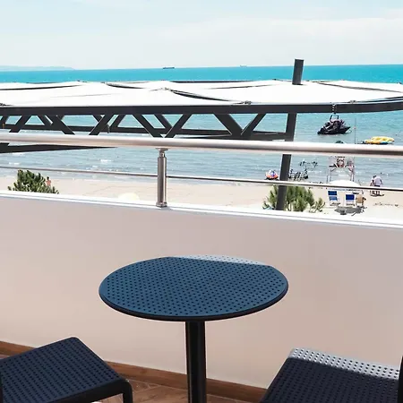 فندق مبيت وإفطار Marina دراس