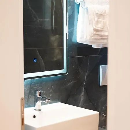 فندق مبيت وإفطار Marina 3*