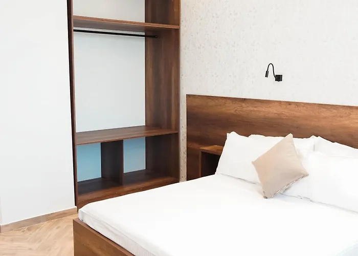 Marina Nocleg ze śniadaniem 3*