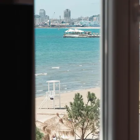Marina *