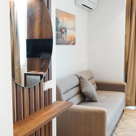 Marina Bed & Breakfast
